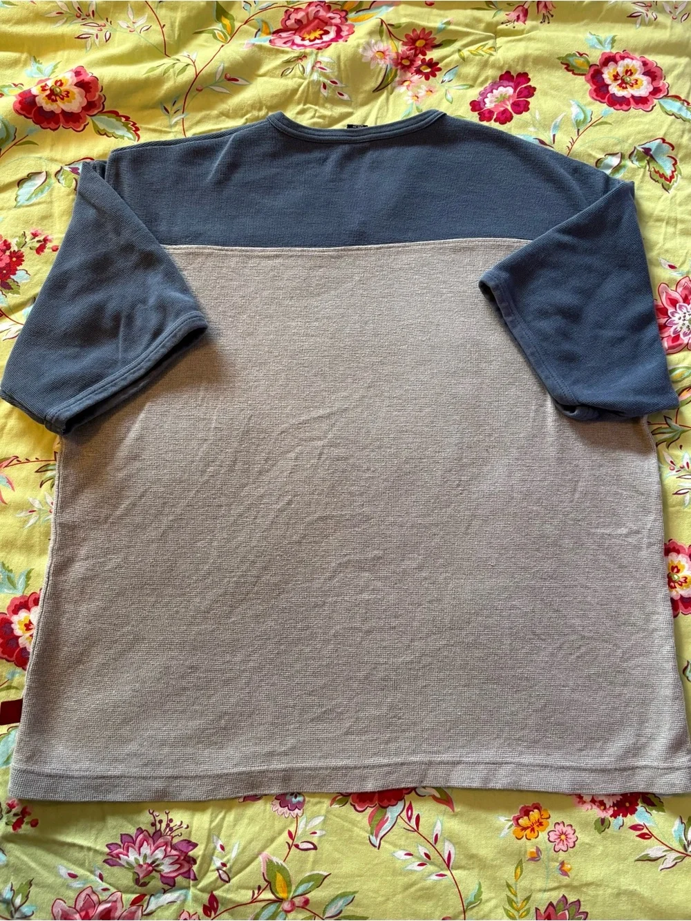 Levi's Vtg 90s/Y2K colorblock waffle knit gray navy thermal shirt L 28x26 EUC